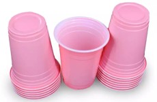 Công ty sản xuất ly nhựa màu hồng dùng 1 lần giá rẻ số #1 HCM