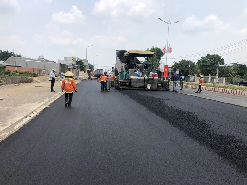 Ứng dụng nhựa trong đời sống hiện đại – Giải pháp công nghệ bền vững Ứng dụng nhựa trong giao thông vận tải