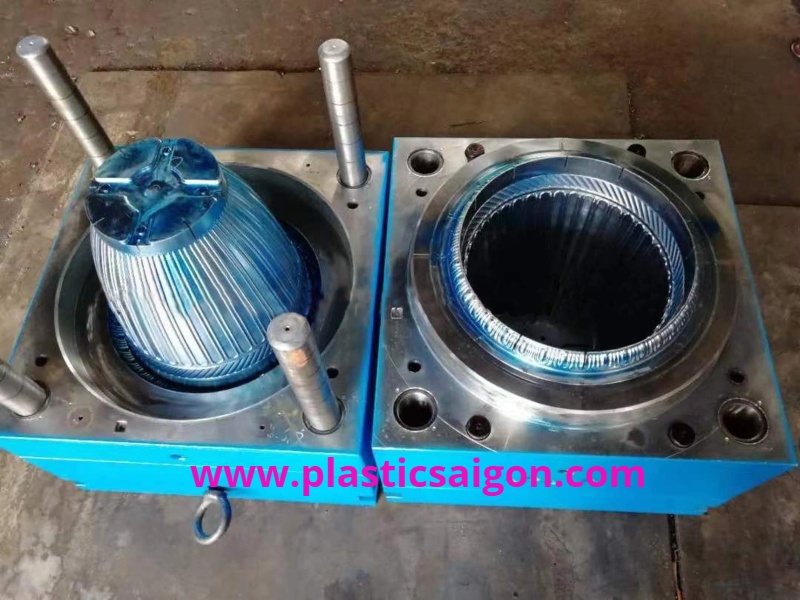 Khuôn ép chậu hoa hình trụ tháp theo yêu cầu, khuôn chậu cây, gia công khuôn, nhận làm khuôn, khuôn mẫu sài gòn, khuôn mẫu Việt Nam, gia công ép nhựa, xưởng làm khuôn ép nhựa