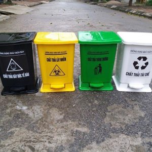 Thùng rác đạp chân 15L màu đen Plasticsaigon - anh san pham