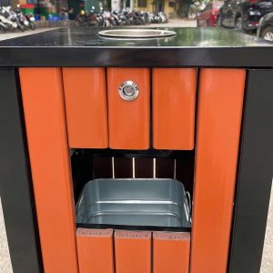 Thùng rác giả gỗ vuông khung thép Plasticsaigon - hinh 2