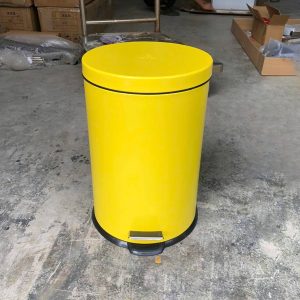 Thùng rác sơn vàng đạp chân tròn 12L Plasticsaigon - hinh 2