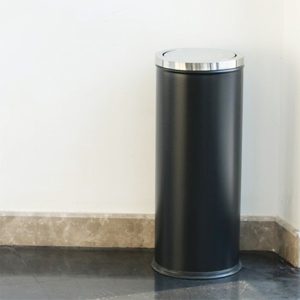 Thùng rác tròn thép sơn đen nắp lật Ø25 Plasticsaigon - hinh 2