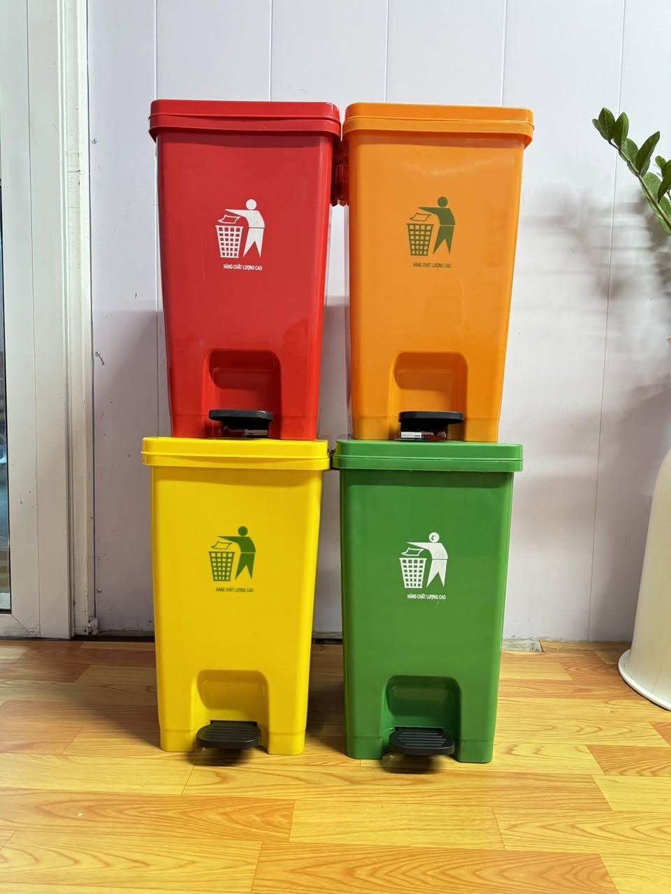 Mức Phạt Không Phân Loại Rác 2026: Hộ Gia Đình & Doanh Nghiệp Cần Biết bảng phân loại rác theo tiêu chuẩn 2026