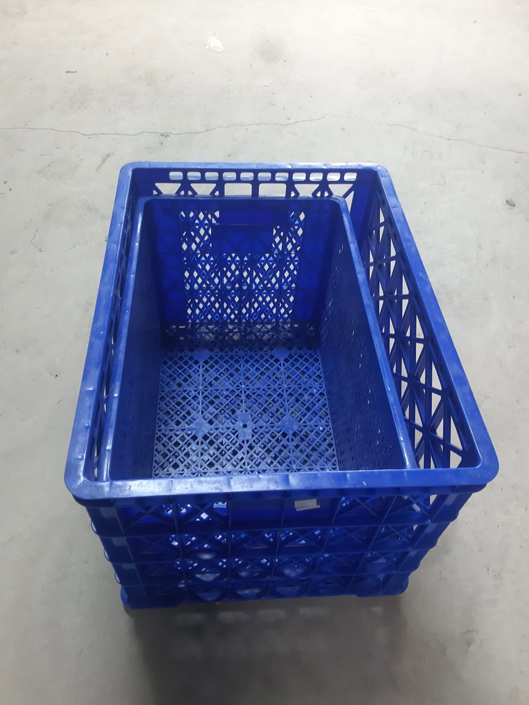 thùng nhựa đặc bền bỉ Plastic Sài Gòn